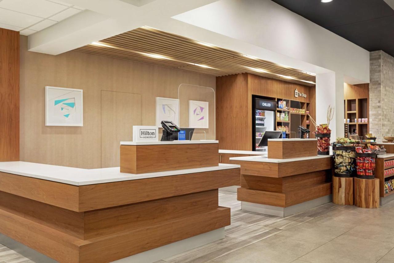 基奇纳/坎布里奇希尔顿花园酒店 外观 照片